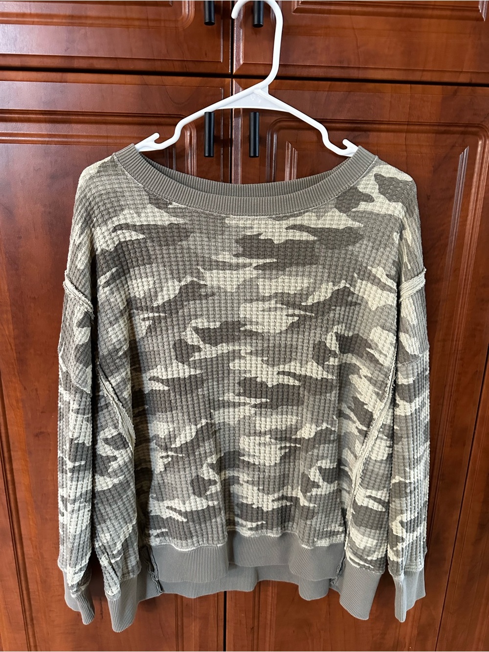 American Eagle Outfitters Olive Camo Waffle-Knit Pullover